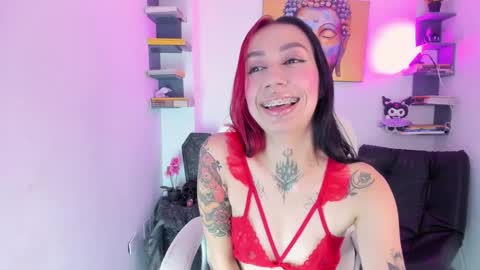 Ivonne  online show from 11-01-25, 01:24