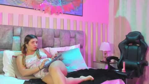 Snapshot of ivonne_kiss chatting on 12-17-25, 11:16 ivonne online show from 12-17-25, 11:16