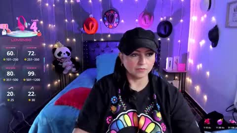 Ivonne online show from 11-30-25, 11:31