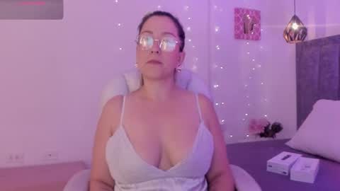 Snapshot of ivonny_04 chatting on 01-13-26, 04:29 N A T H A L Y online show from 01-13-26, 04:29