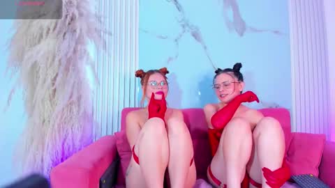 Snapshot of ivonymiller chatting on 10-12-25, 08:41 ivonymiller online show from 10-12-25, 08:41