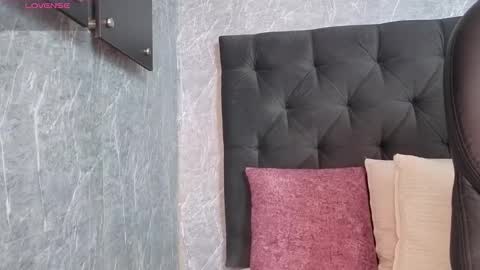 Snapshot of ivory__moon chatting on 03-19-26, 11:14 ivory__moon online show from 03-19-26, 11:14