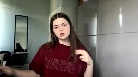 Snapshot of ivy2108 chatting on 04-21-26, 03:17 ivy2108 online show from 04-21-26, 03:17