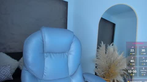 Snapshot of ivy_li chatting on 12-22-24, 02:27 Daniela online show from 12-22-24, 02:27