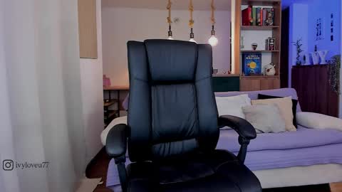 Ivy  online show from 11-12-25, 06:25