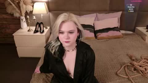 Ivy online show from 04-26-26, 09:07