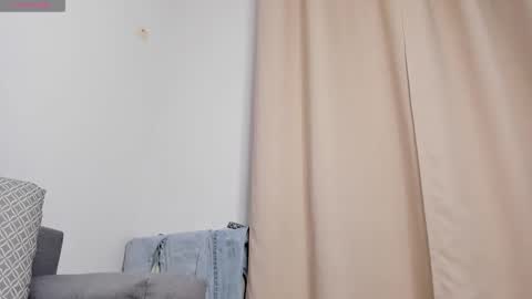 Snapshot of ivy_s chatting on 11-23-25, 08:52 Ivy online show from 11-23-25, 08:52