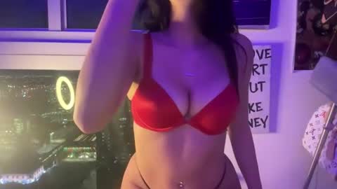 ivy and winter online show from 02-16-26, 07:48