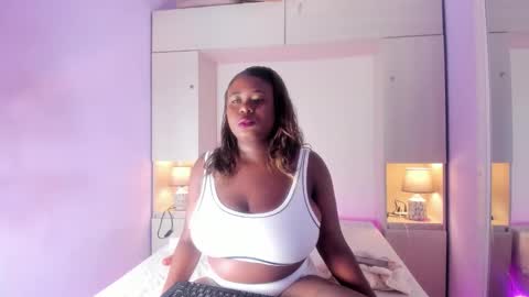 Snapshot of ivybennett chatting on 03-24-26, 12:21 IVANA online show from 03-24-26, 12:21