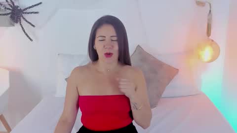 Ivy  online show from 10-28-25, 01:58