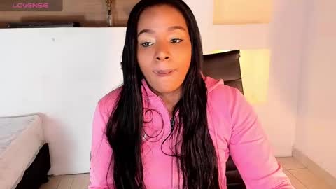 Snapshot of ivybliss8 chatting on 01-19-25, 12:28 i v y  b l i s s online show from 01-19-25, 12:28