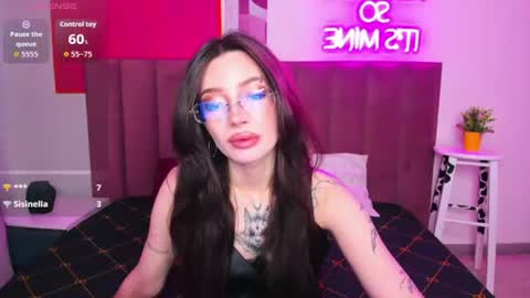 Snapshot of ivydainty chatting on 06-24-26, 01:26 Ivy online show from 06-24-26, 01:26