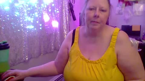 Snapshot of ivyjane3522 chatting on 07-05-26, 01:01 ivyjane3522 online show from 07-05-26, 01:01