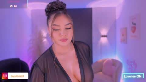 Snapshot of ivyjonesx chatting on 05-15-26, 11:45 Ivy online show from 05-15-26, 11:45