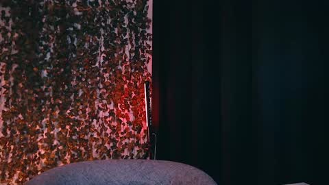 Miss Ivy online show from 01-19-25, 04:25