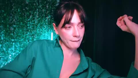 Miss Ivy online show from 02-15-25, 10:10