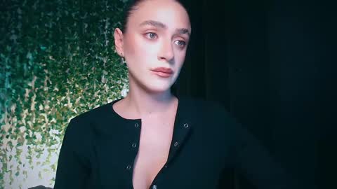 Miss Ivy online show from 02-27-25, 06:53