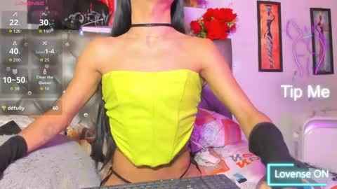 Snapshot of ivymilleer chatting on 04-17-26, 01:25 ivymilleer online show from 04-17-26, 01:25