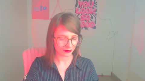 Snapshot of ivynoir_ chatting on 04-15-26, 01:07 Ivy online show from 04-15-26, 01:07