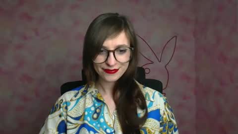 Snapshot of ivynoir_ chatting on 04-17-26, 12:19 Ivy online show from 04-17-26, 12:19