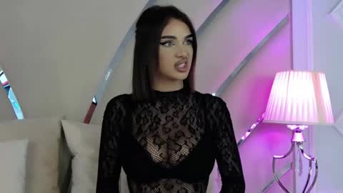 Ivy online show from 04-18-26, 07:07