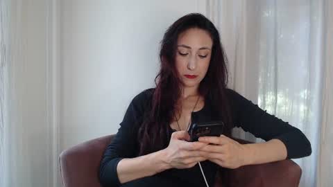 Ivy Rosie online show from 07-01-26, 01:56
