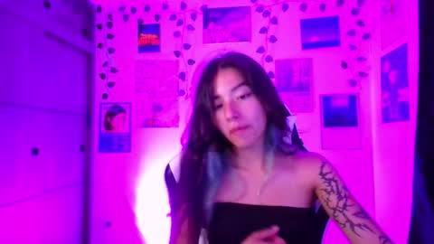 Ivy  online show from 03-22-26, 12:36