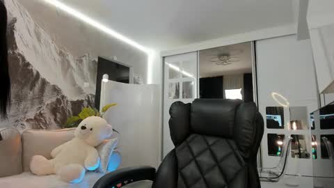 Ivy Belle online show from 02-10-26, 06:06