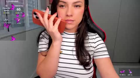 Ivvy online show from 09-18-25, 01:57