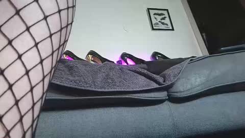 Gwen LaCourt online show from 11-07-25, 01:33