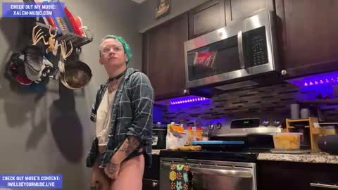 Muse hethey online show from 11-15-25, 12:41