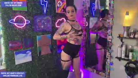 Muse hethey online show from 03-26-26, 11:43