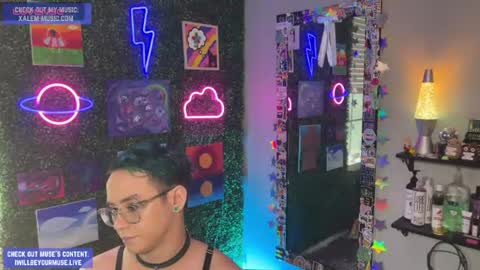 Muse hethey online show from 07-07-26, 11:20