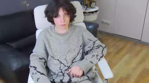 Maxim online show from 02-21-25, 03:32