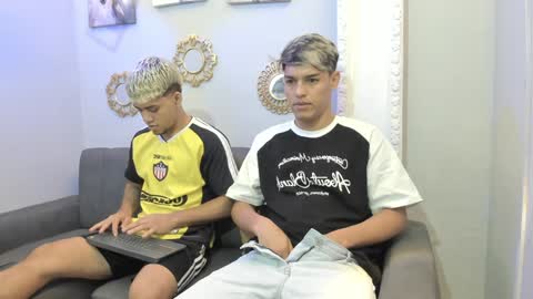 izaack online show from 01-25-25, 01:08