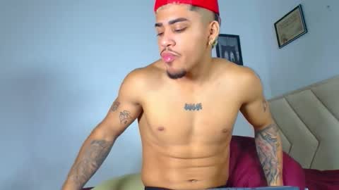 izaack online show from 11-15-25, 05:27