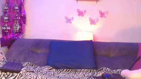 izan online show from 12-16-25, 08:47