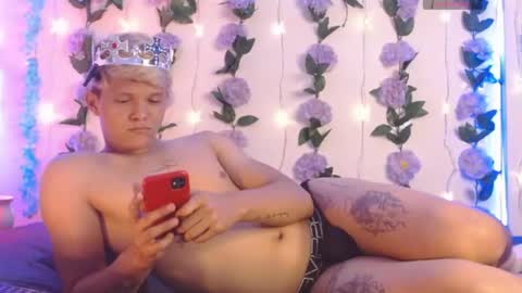 izan online show from 02-23-26, 08:17