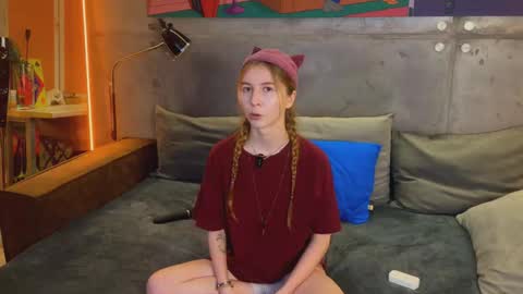 Snapshot of izi_fox chatting on 10-06-25, 04:59 izi online show from 10-06-25, 04:59