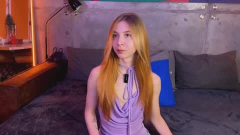 Snapshot of izi_fox chatting on 10-17-25, 04:20 izi online show from 10-17-25, 04:20