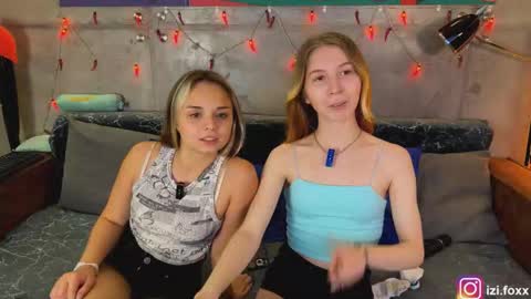 Snapshot of izi_fox chatting on 11-14-25, 01:54 izi online show from 11-14-25, 01:54