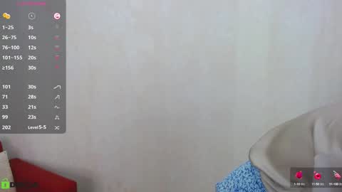 Snapshot of izzy_cam chatting on 09-23-25, 05:32 Queen of nylon Victoria online show from 09-23-25, 05:32