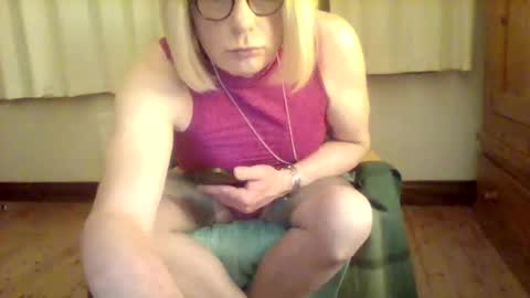 izzy_mchoney online show from 05-15-26, 11:12