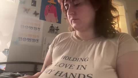 Snapshot of izzyishottttt chatting on 10-27-25, 10:19 izzyishottttt online show from 10-27-25, 10:19