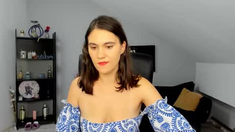 Izzy online show from 10-08-25, 11:35