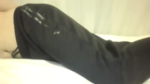 Snapshot of j24781043 chatting on 12-18-25, 04:40 ShyAlexX online show from 12-18-25, 04:40