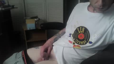 Snapshot of j3rkz chatting on 12-11-24, 02:33 J3RKZ online show from 12-11-24, 02:33