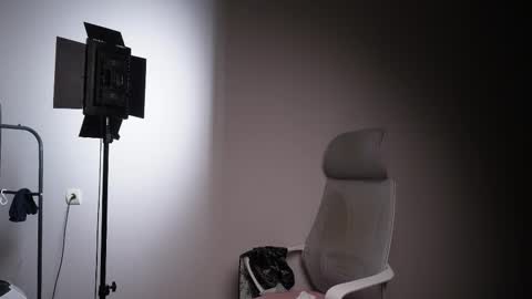 Danny online show from 11-24-25, 07:35