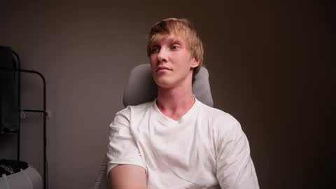 Snapshot of j_akira13 chatting on 12-17-25, 11:55 Danny online show from 12-17-25, 11:55