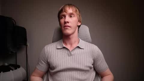 Snapshot of j_akira13 chatting on 12-20-25, 05:53 Danny online show from 12-20-25, 05:53